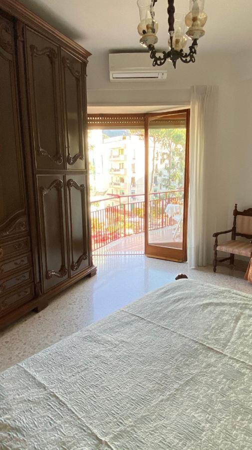 Appartamento Casa Silla Sorrento Esterno foto