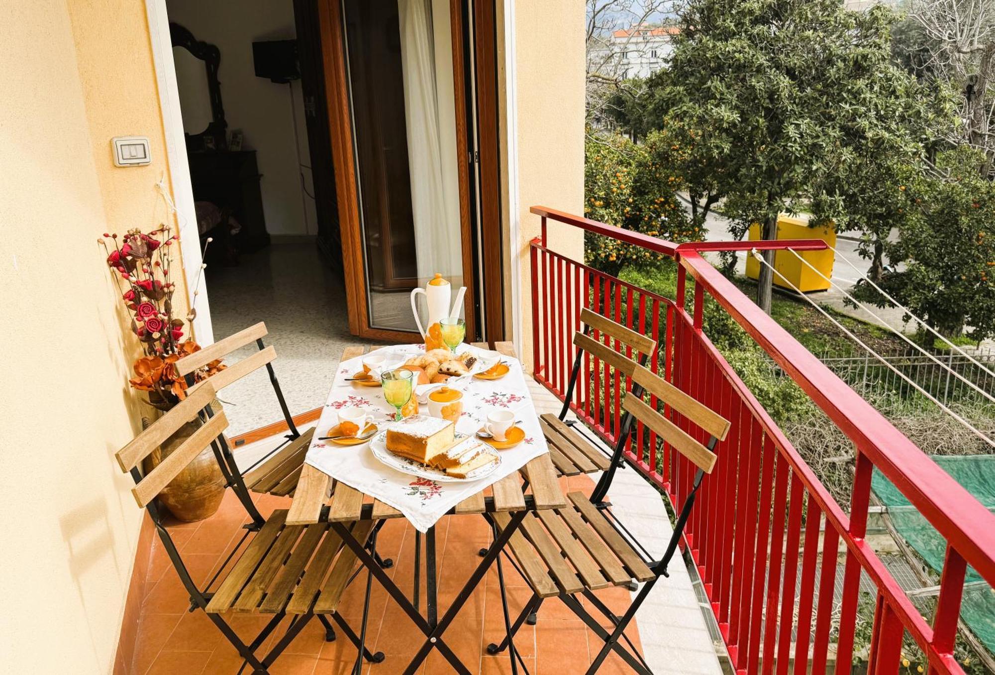 Appartamento Casa Silla Sorrento Esterno foto